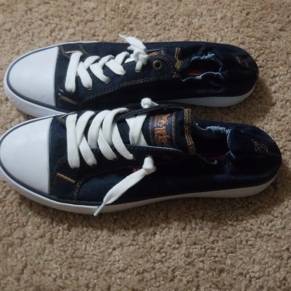 Levi's - Picture 2 of 6